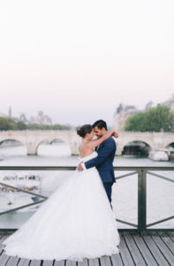 mariés sur pont des art